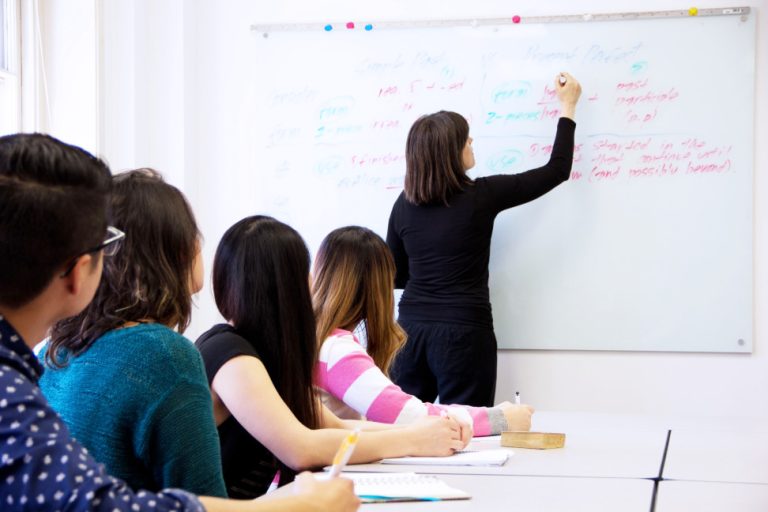 Une école publique ou une école Montessori ?