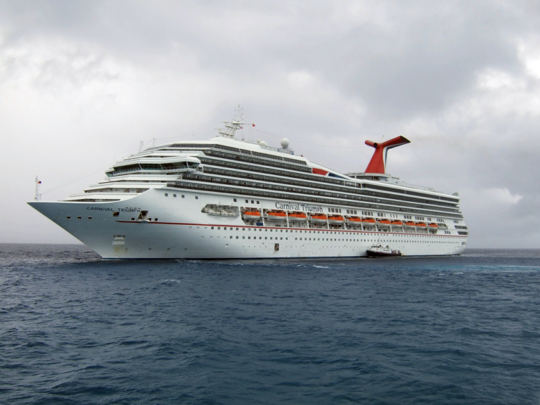 bateau de croisière.
