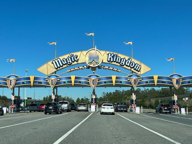 5 façons d'obtenir un parking gratuit à Disney World |  Expliqué simplement
