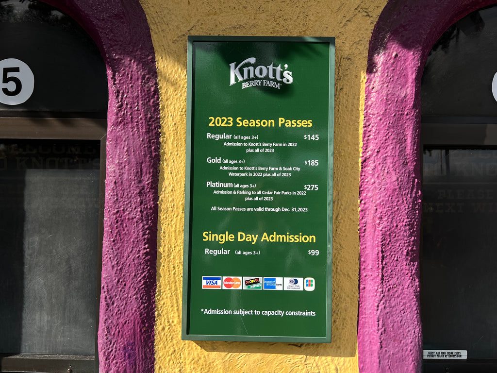 Panneau du pass de saison de Knott avec prix