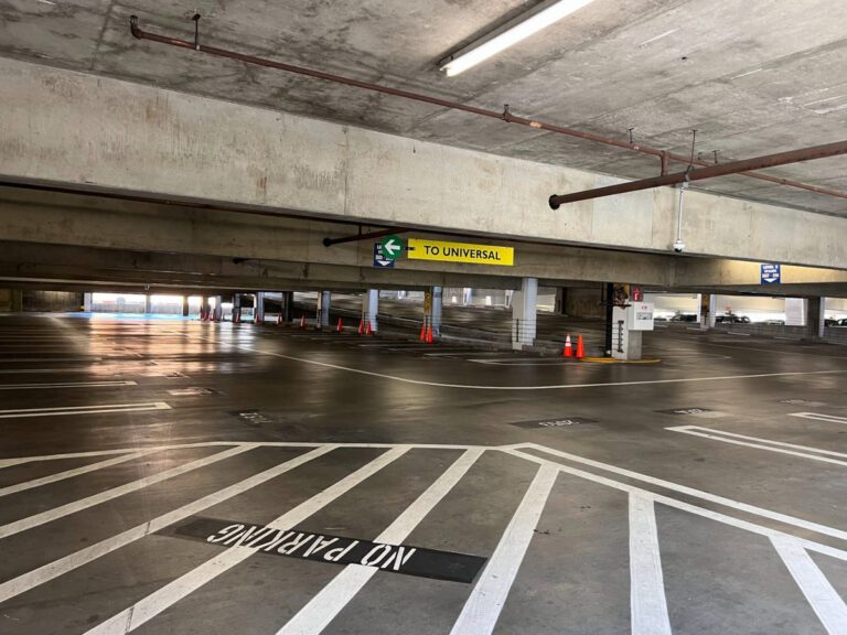 Parking gratuit à Universal Studios Hollywood | Conseils pour économiser de l'argent !