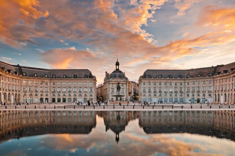 Découvrez les visites insolites incontournables autour de Bordeaux