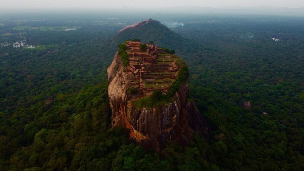Le Rocher du Lion au Sri Lanka : pourquoi est-ce une étape incontournable de votre voyage ?