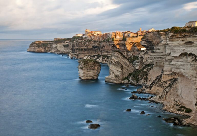Que faire à Bonifacio ? Découvrez les incontournables de la perle de la Corse