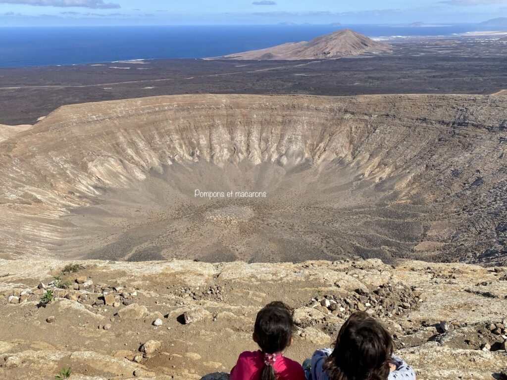 Découverte de Lanzarote: les secrets de l&rsquo;île des volcans dévoilés sur notre blog