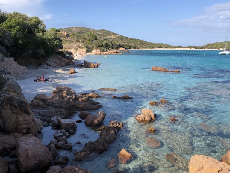 Découvrir Porto Vecchio : entre plages de rêve et patrimoine corse