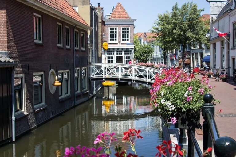 Visiter Gouda : bien plus qu’un fromage, une ville à découvrir