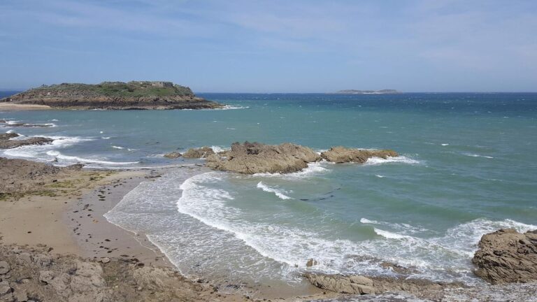 Découvrez la plage de Plestin-les-Grèves : un coin de paradis à ne pas manquer ?