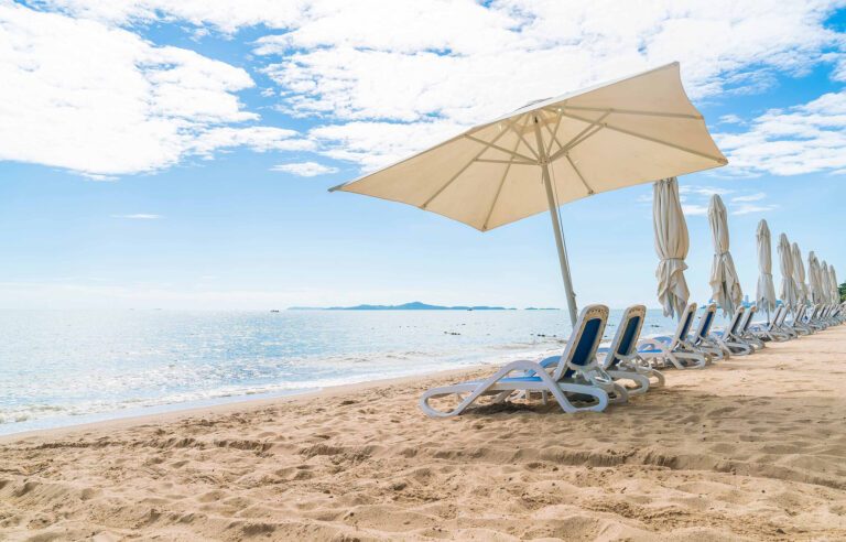 Qu’est-ce qui rend la plage de Bagatelle à Saint-Tropez si spéciale ?