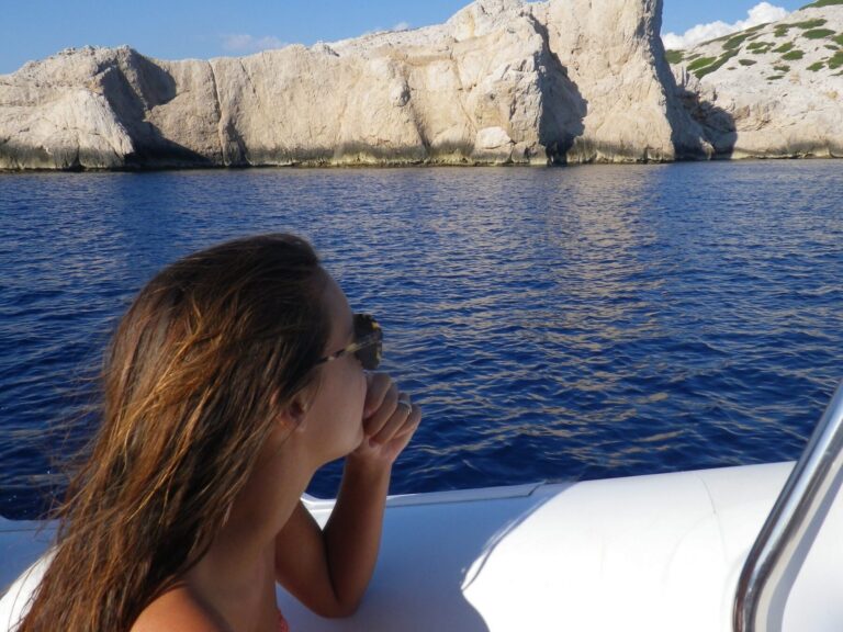 Dîner romantique à Marseille : une soirée inoubliable en bateau