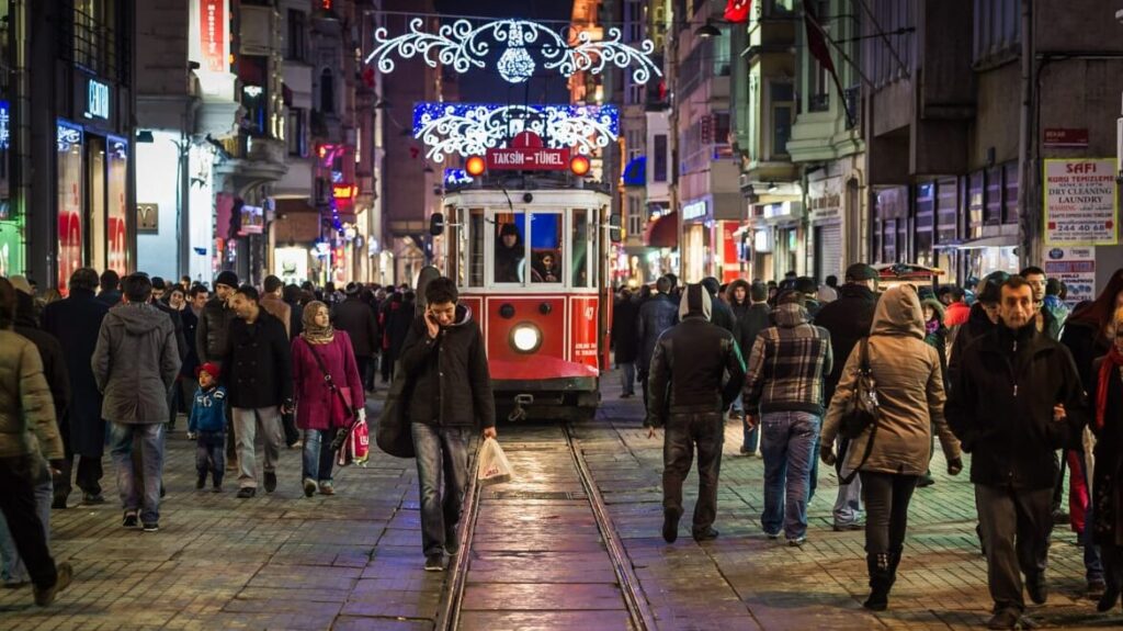 Comment Istanbul célèbre-t-elle Noël ? 5 façons de découvrir la magie des fêtes en Turquie