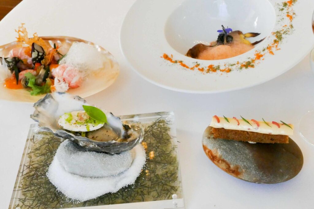 Découverte culinaire au château de Gilly : quels délices propose le menu du restaurant ?