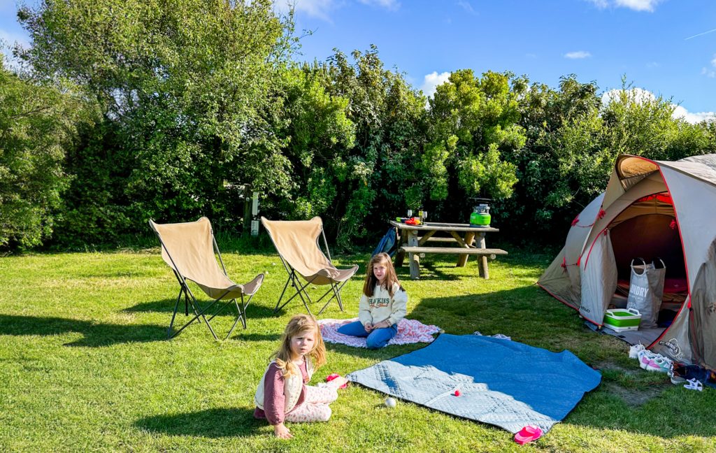 Camper en famille : quelles destinations choisir pour des vacances réussies ?
