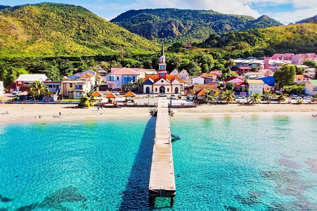 Vacances familiales idéales : Guadeloupe ou Martinique, laquelle choisir ?