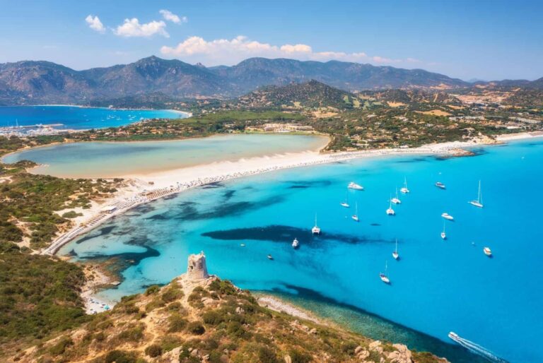Découverte de l’île de Sardaigne : quelles merveilles vous attendent ?