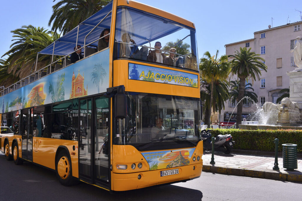 Découvrir Ajaccio en bus : tout sur la ligne 5