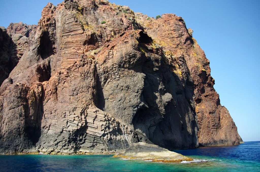 Exploration de la réserve naturelle de Scandola : un joyau marin en Corse