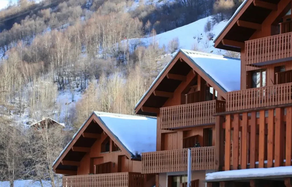 Vente de chalets en montagne : guide pour bien choisir votre bien immobilier