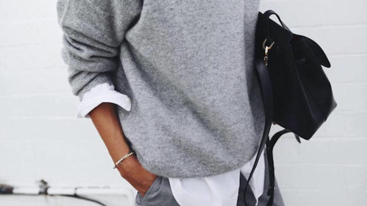 Style boyish avec pull et chemise